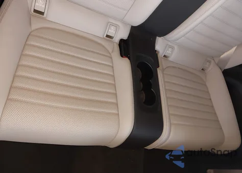 2018 Mercedes-Benz C 300 4Matic from USA, damaged, VIN WDDWJ4KB3JF670093